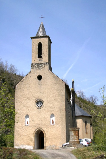 Murat-sur-Vèbre (Tarn) Canac, église Saint Pierre