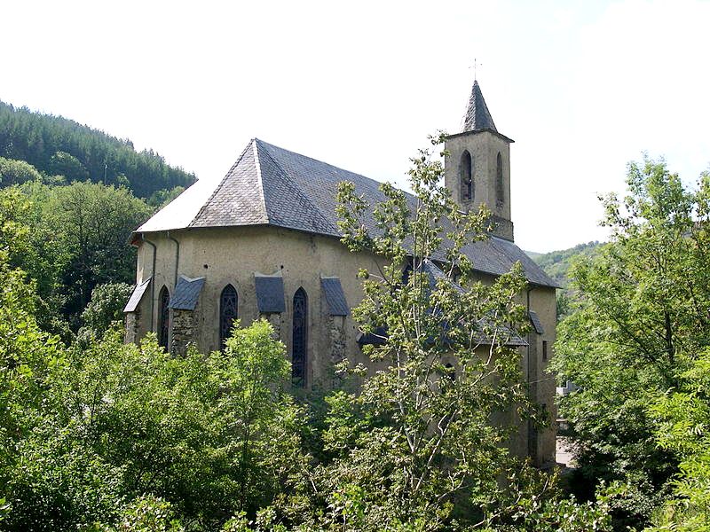 Murat-sur-Vèbre (Tarn) Canac, église Saint Pierre