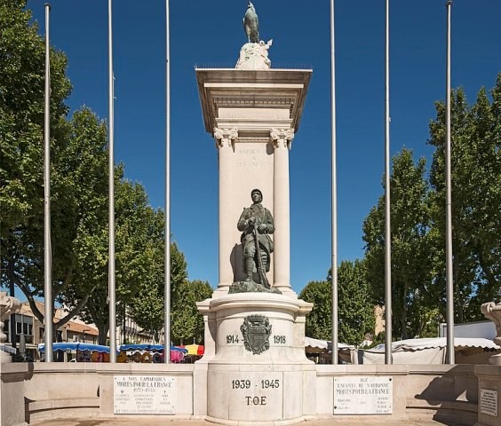 Narbonne aude le monument aux morts