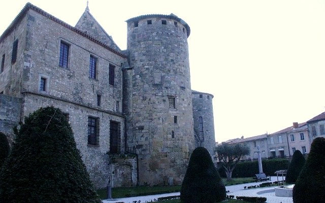 Narbonne aude le palais episcopal