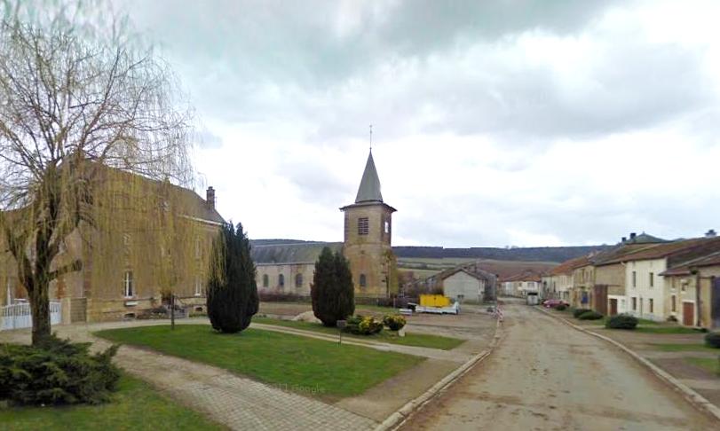 Nepvant (Meuse) L'église Saint Maximin et la Grande Rue