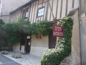 Nogent l'Artaud (Aisne) Maison du XVème siècle