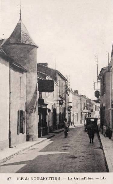 Noirmoutier-en-l'Ile (Vendée) Grande rue