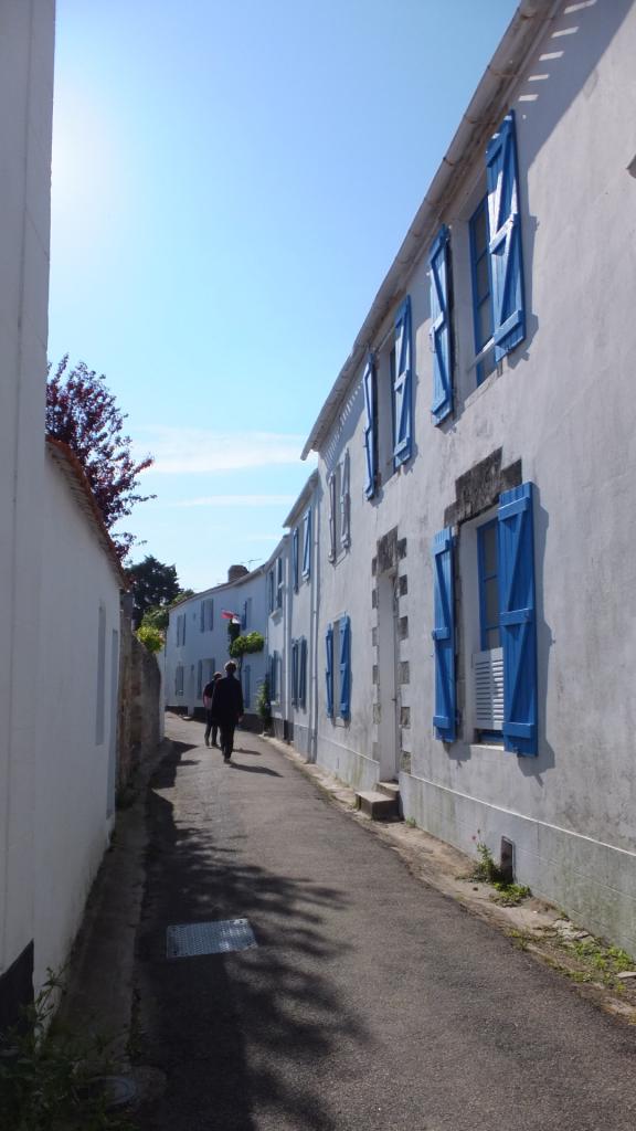 Noirmoutier-en-l'Ile (Vendée) Une ruelle en 2014