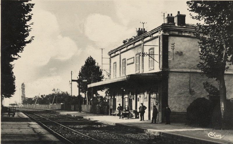 Nolay (Côte d'Or) La gare CPA