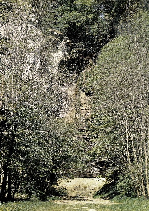 Nolay (Côte d'Or) La cascade CPA