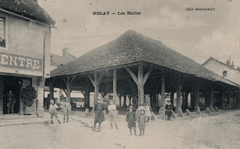 Nolay (Côte d'Or) La Halle CPA