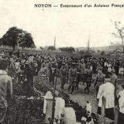 Noyon oise cpa 1916 enterrement d un aviateur francais