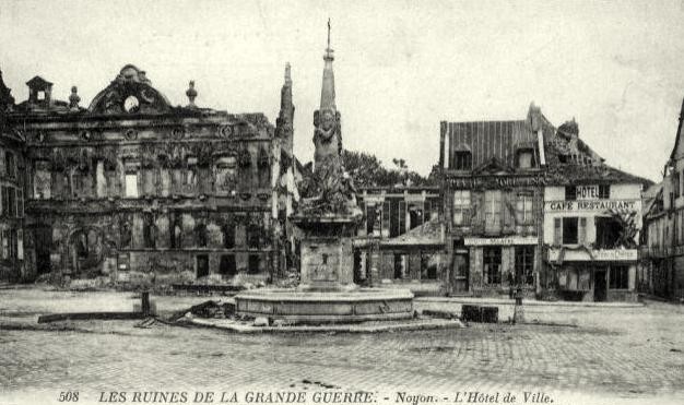 Noyon oise cpa 1914 1918 hotel de ville