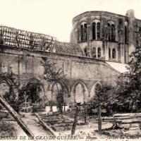 Noyon oise cpa 1914 1918 jardin du cloitre