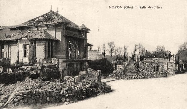 Noyon oise cpa 1914 1918 salle des fetes 