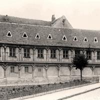 Noyon oise cpa bibliotheque du chapitre
