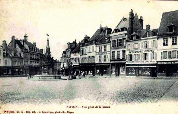 Noyon oise cpa fontaine