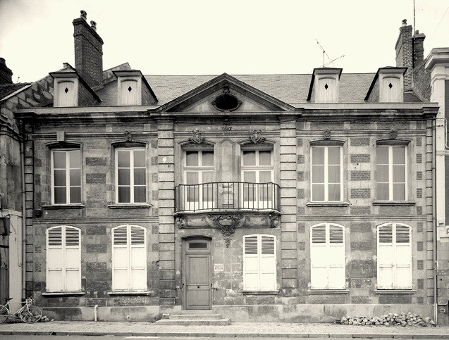 Noyon oise cpa maison 1761