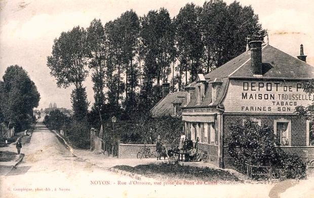 Noyon oise cpa rue d orroire vue du pont