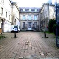 Noyon oise hotel arnette de la charlonny