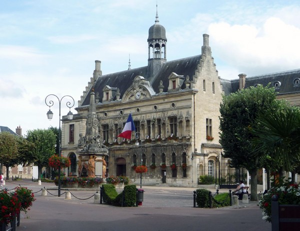 Noyon oise hotel de ville