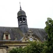 Noyon oise hotel de ville le campanile