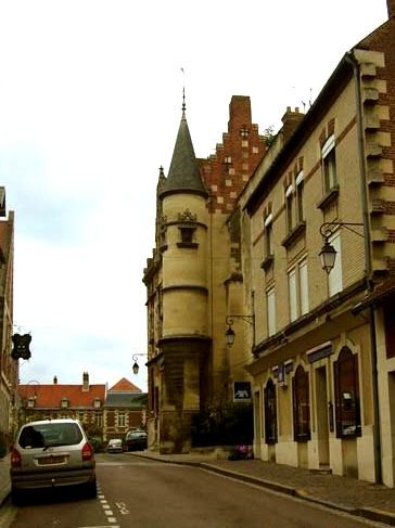 Noyon oise musee du noyonnais ancien abbaye st benoit