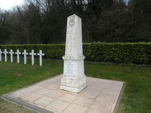 Oeuilly (Aisne) monument aux morts