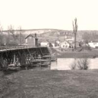 Oeuilly (Aisne) CPA pont sur l'Aisne et vue sur le village