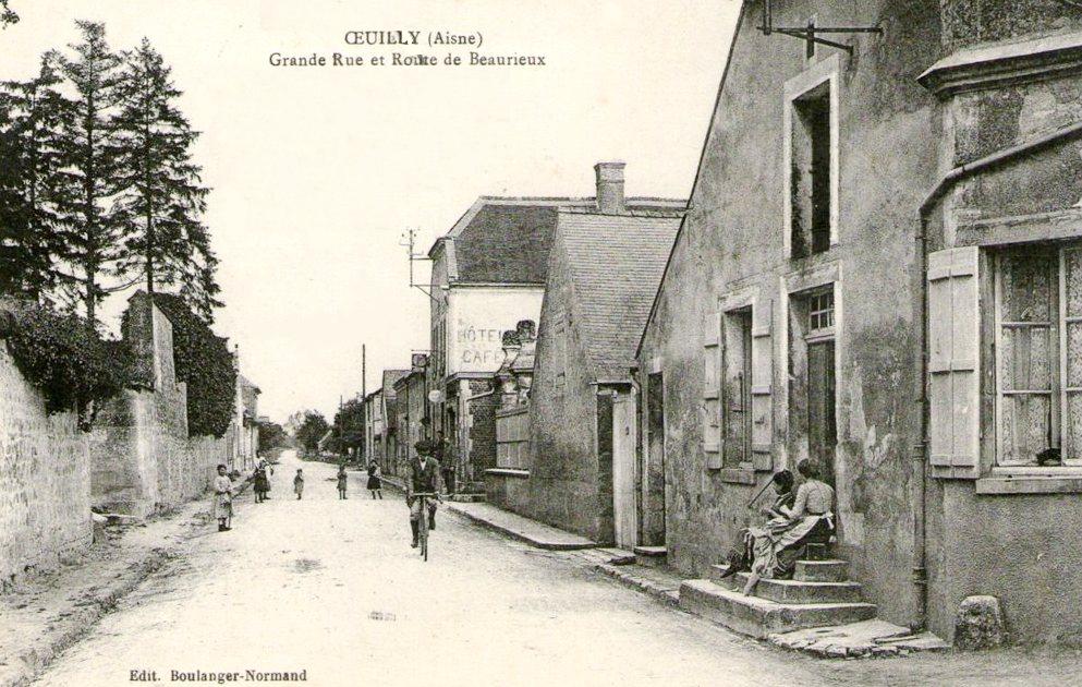 Oeuilly (Aisne) CPA route de Beaurieux