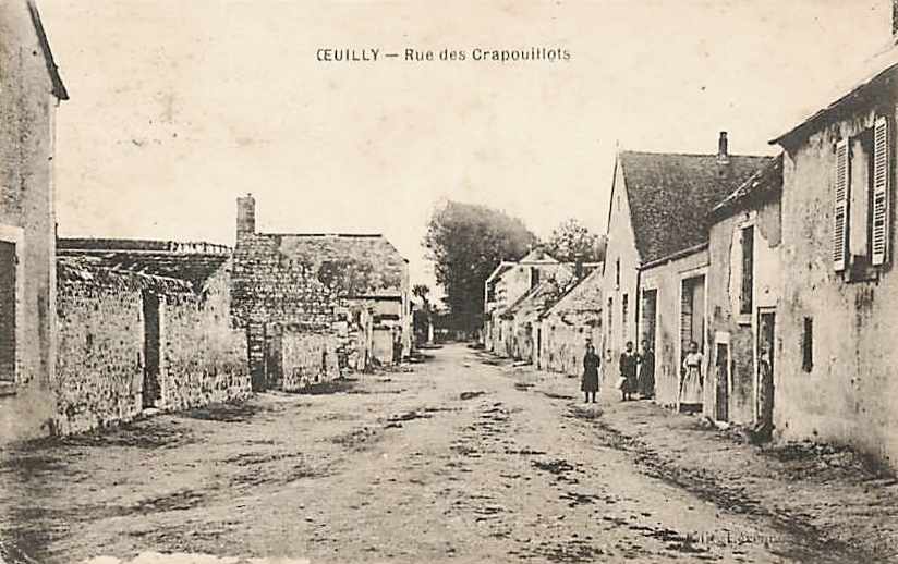 Oeuilly (Aisne) CPA rue des crapouillots