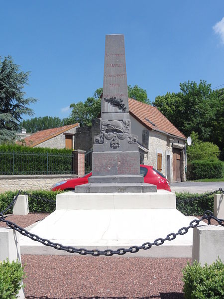 Oeuilly (Aisne) monument aux morts