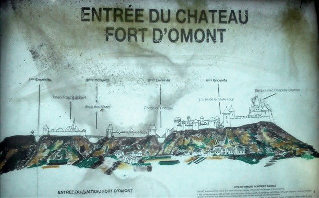 Omont (Ardennes) Le château, plan