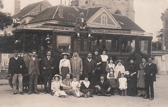 Autobus Place Jeanne d' Arc