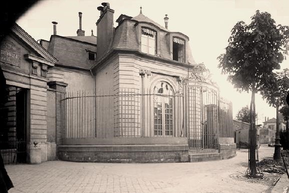 L' hospice Debrousse, rue de Bagnolet, cpa