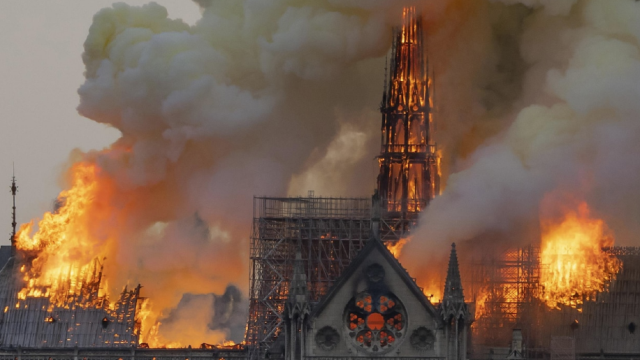 Paris 75 la cathedrale notre dame le 15 avril 2019