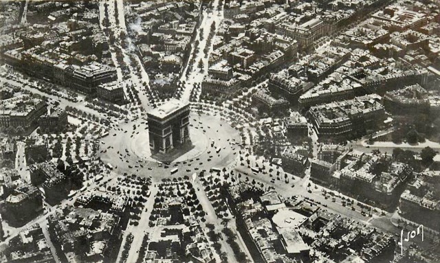 La Place de l' Etoile, cpa