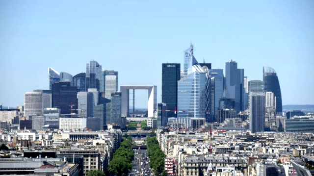 Le quartier de la Défense et la grande arche