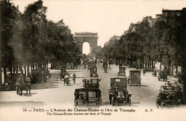 Les Champs Elysées, cpa