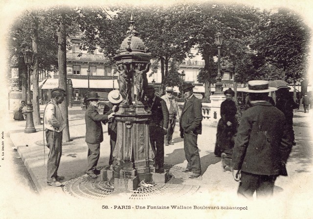 Paris 75 une fontaine wallace cpa