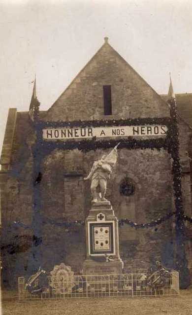 Passy-sur-Marne (Aisne) CPA monuments aux morts