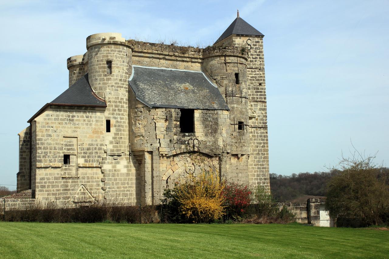 Pernant (Aisne) Le château