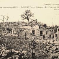 Pernant (Aisne) CPA La place de l'église 1914-1918