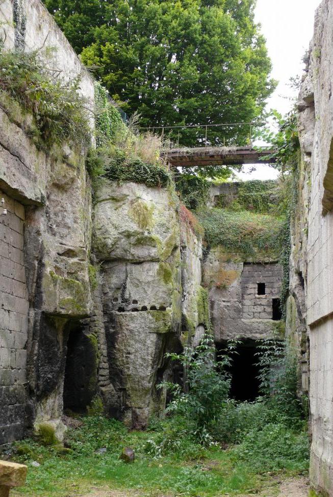 Pernant (Aisne) Vestiges de la forteresse