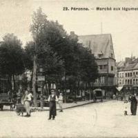 Peronne somme le marche aux legumes cpa