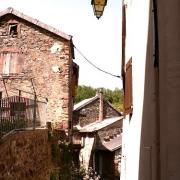 Peux et couffouleux aveyron derriere l eglise