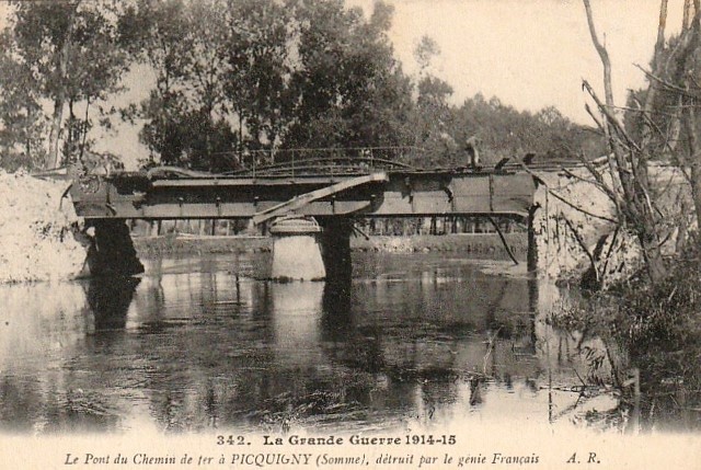 Picquigny somme 1914 1918 le pont du chemin de fer cpa