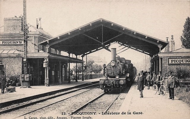 Picquigny somme la gare interieur cpa