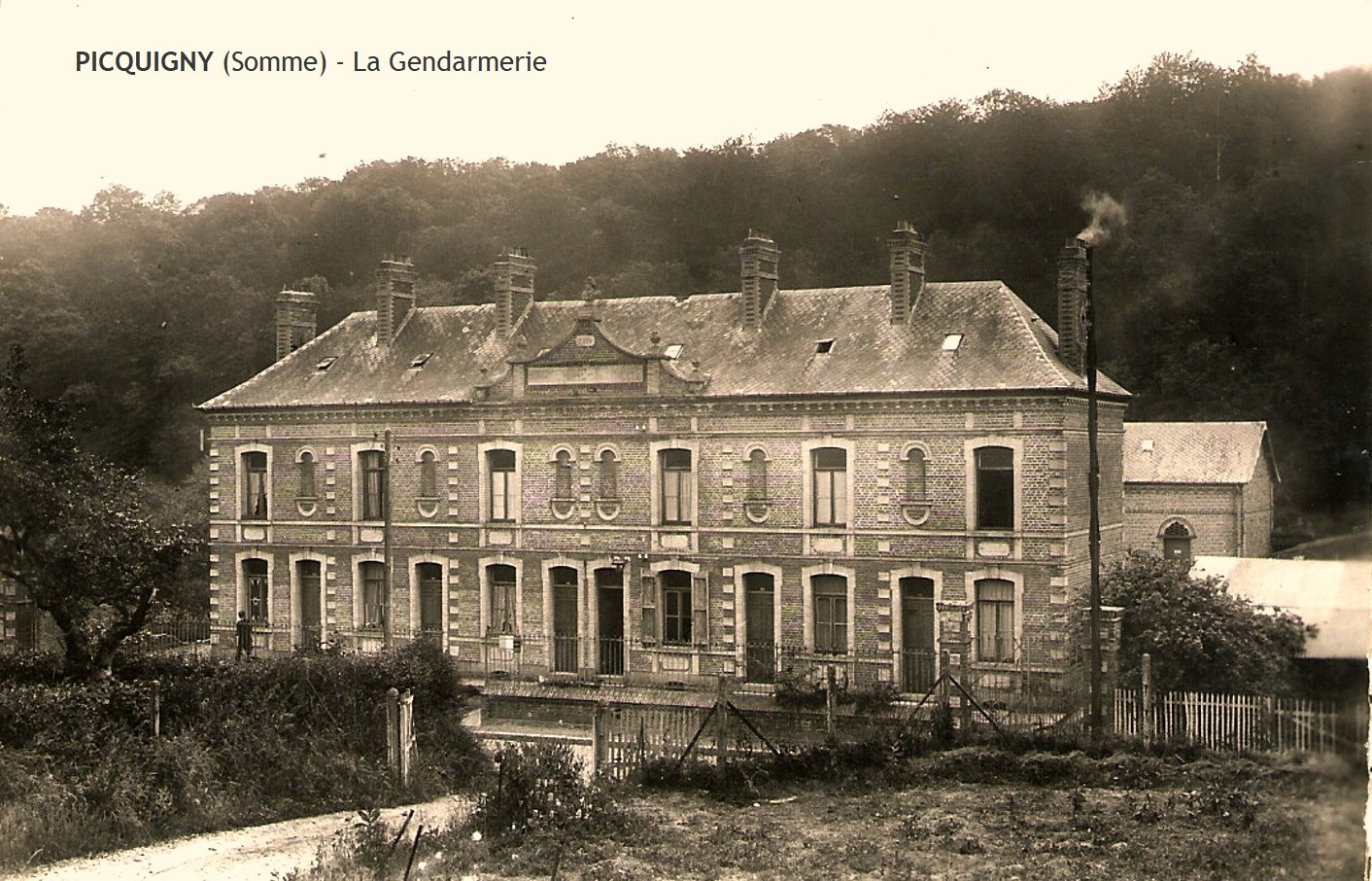 Picquigny somme la gendarmerie cpa