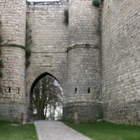 Picquigny somme la porte du gard