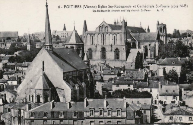 Poitiers vienne l eglise sainte radegonde et la cathedrale saint pierre cpa
