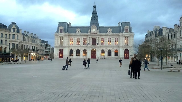 Poitiers vienne l hotel de ville en 2016
