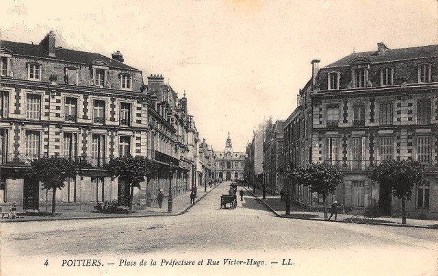 Poitiers vienne la rue victor hugo cpa