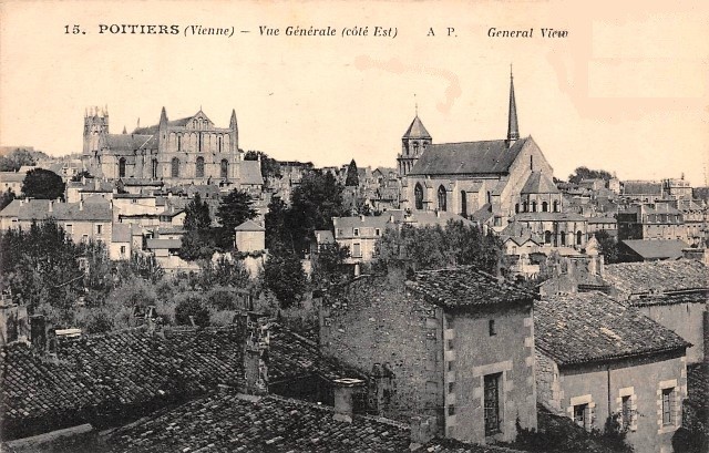 Poitiers vienne vue generale cpa